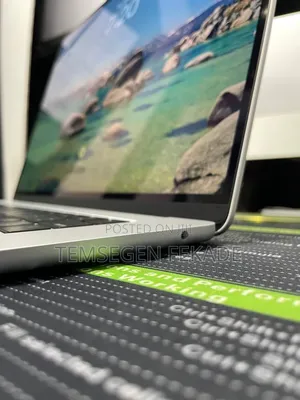 New Laptop Apple MacBook Air 2025 M4 15-inch 24GB Apple M4 SSD 512GB