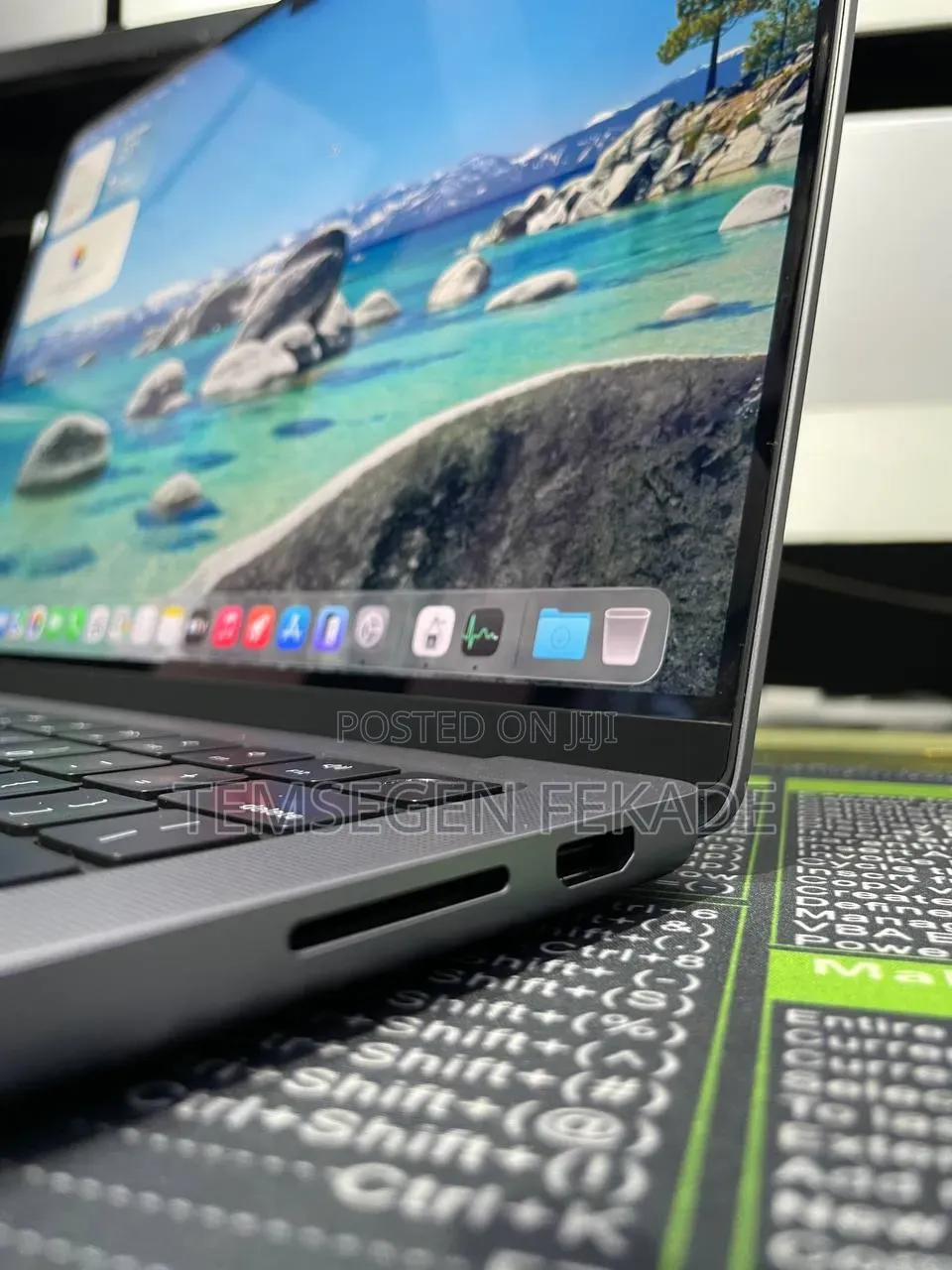 New Laptop Apple MacBook Pro 2023 M3 14-inch 8GB Apple M3 Pro SSD 512GB