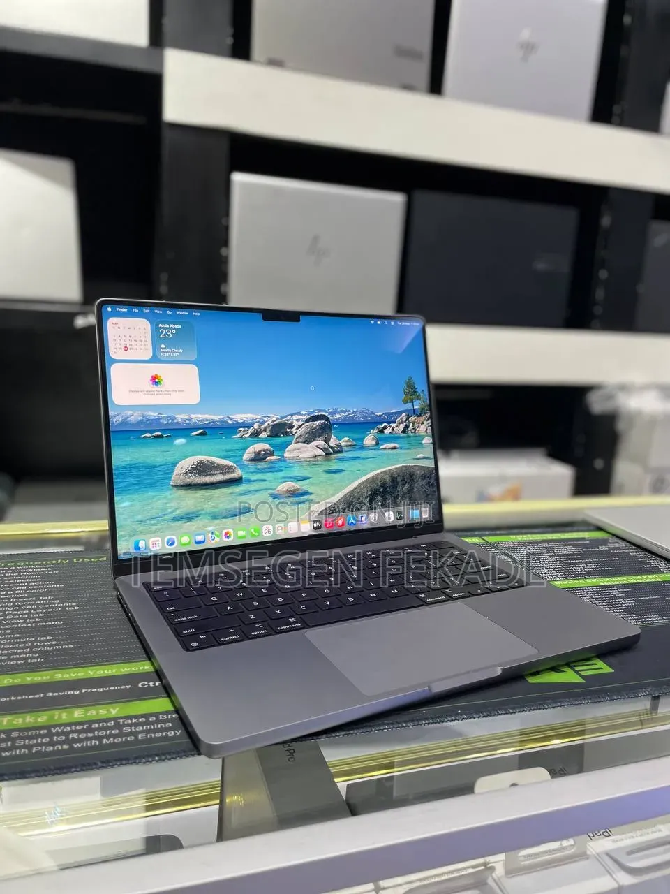 New Laptop Apple MacBook Pro 2023 M3 14-inch 8GB Apple M3 Pro SSD 512GB
