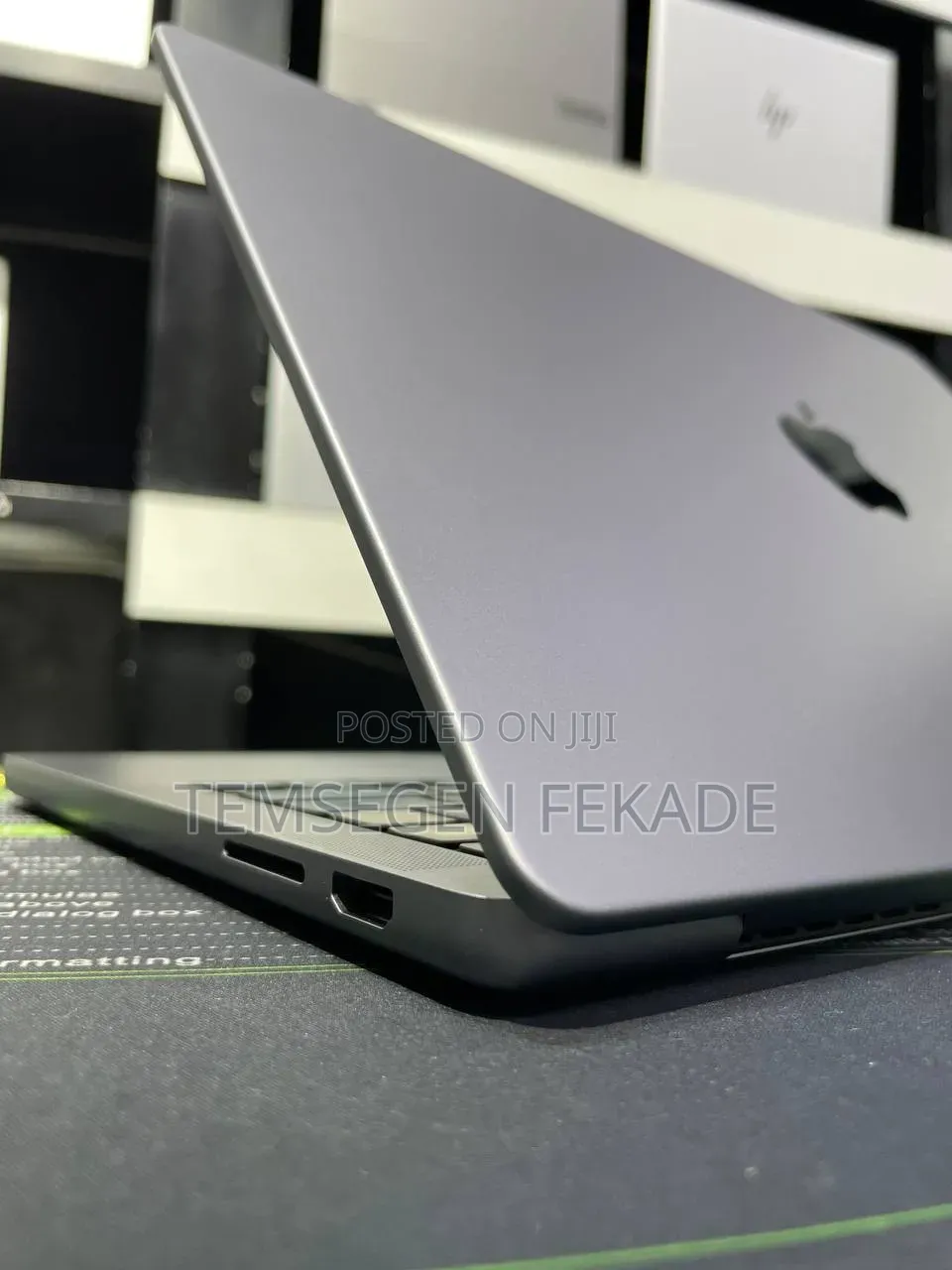 New Laptop Apple MacBook Pro 2023 M3 14-inch 8GB Apple M3 Pro SSD 512GB