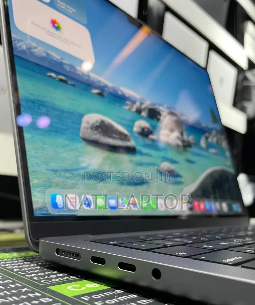 New Laptop Apple MacBook Pro 2023 M3 14-inch 8GB Apple M3 Pro SSD 512GB