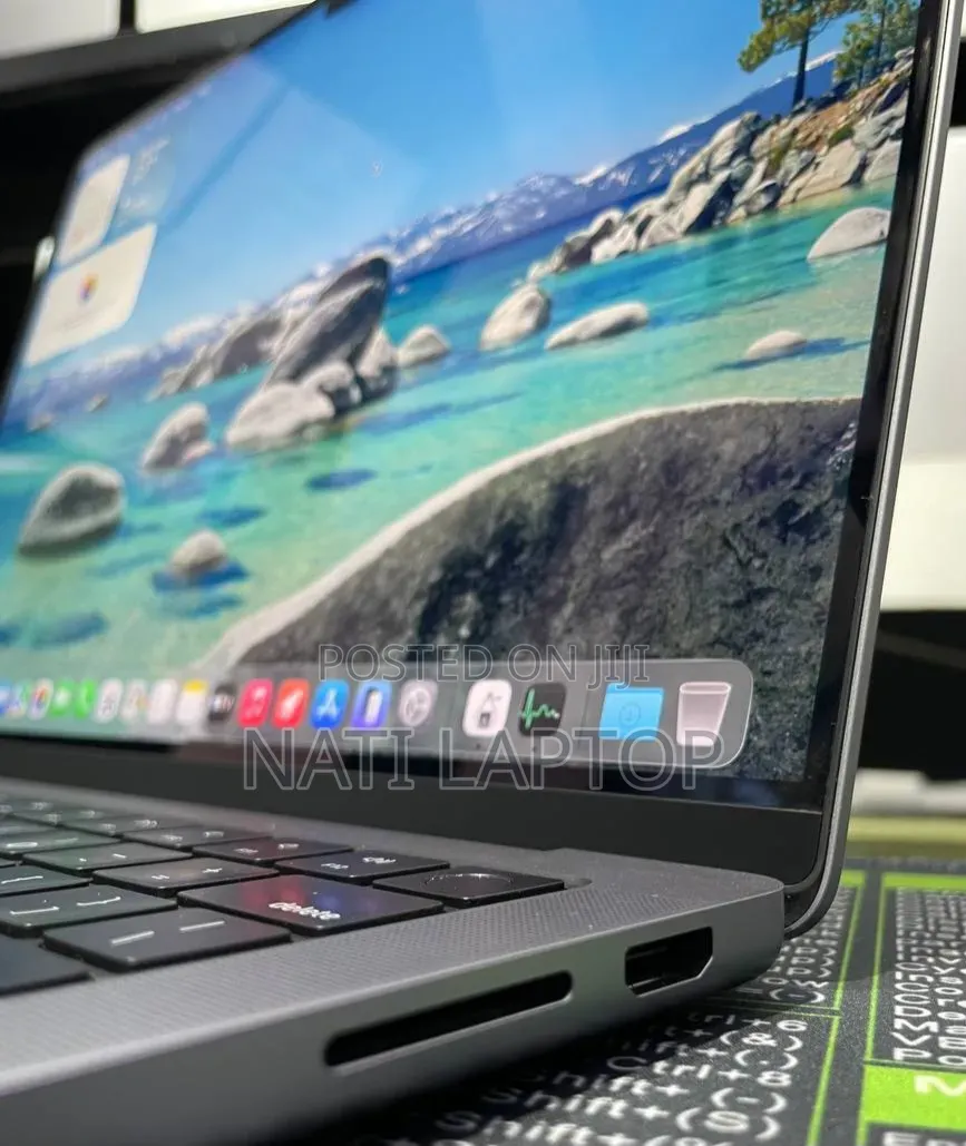 New Laptop Apple MacBook Pro 2023 M3 14-inch 8GB Apple M3 Pro SSD 512GB