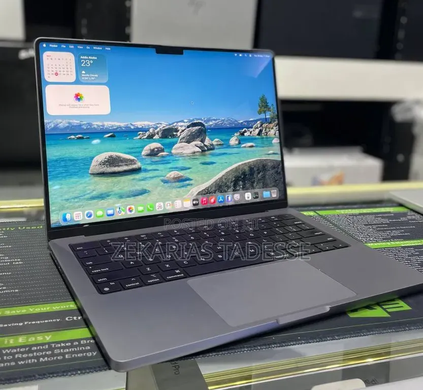 New Laptop Apple MacBook Pro 2023 M3 14-inch 8GB Apple M3 SSD 512GB