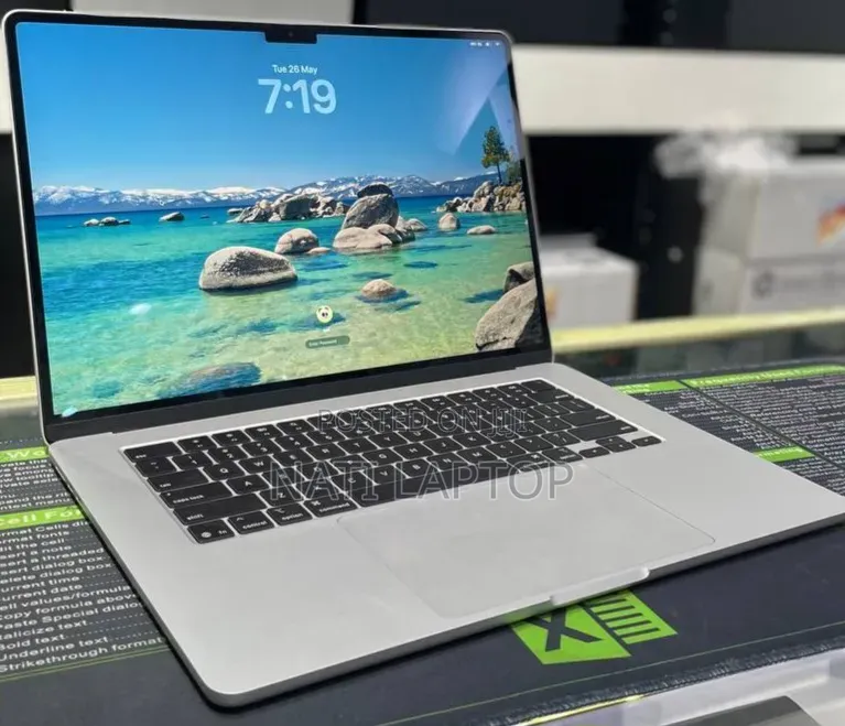 New Laptop Apple MacBook Air 2025 M4 15-inch 24GB Apple M4 SSD 512GB