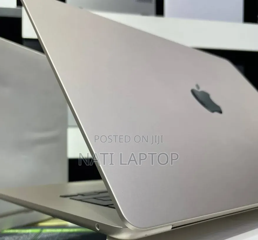 New Laptop Apple MacBook Air 2025 M4 15-inch 8GB Apple M4 SSD 256GB