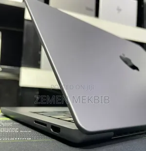 New Laptop Apple MacBook Pro 2024 M3 14-inch 16GB Apple M1 Pro SSD 1T