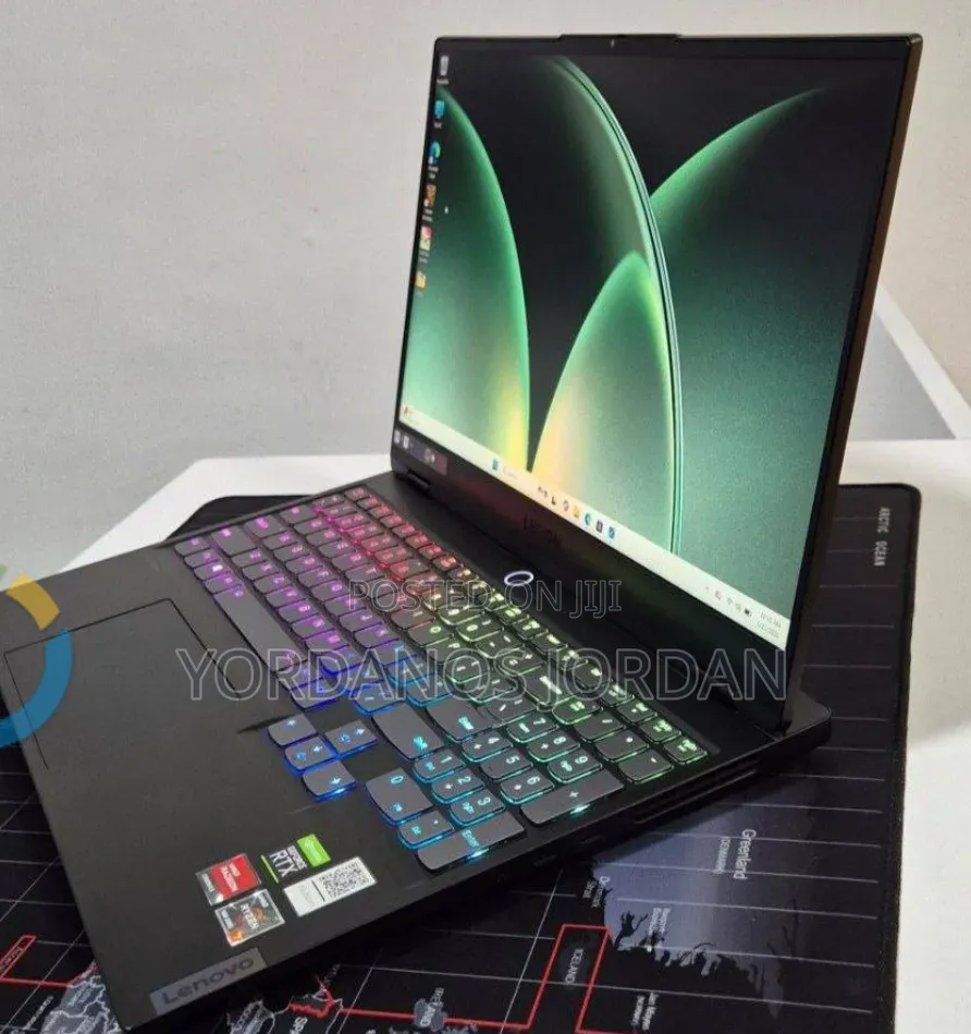 New Laptop Lenovo Legion 7 16GB AMD Ryzen 7 SSD 512GB