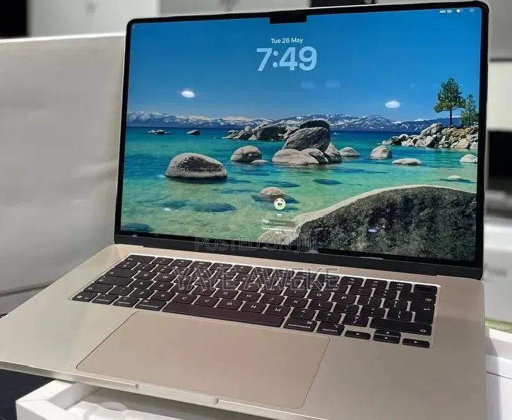 New Laptop Apple MacBook Air 2025 M4 15-inch 16GB Apple M4 SSD 256GB