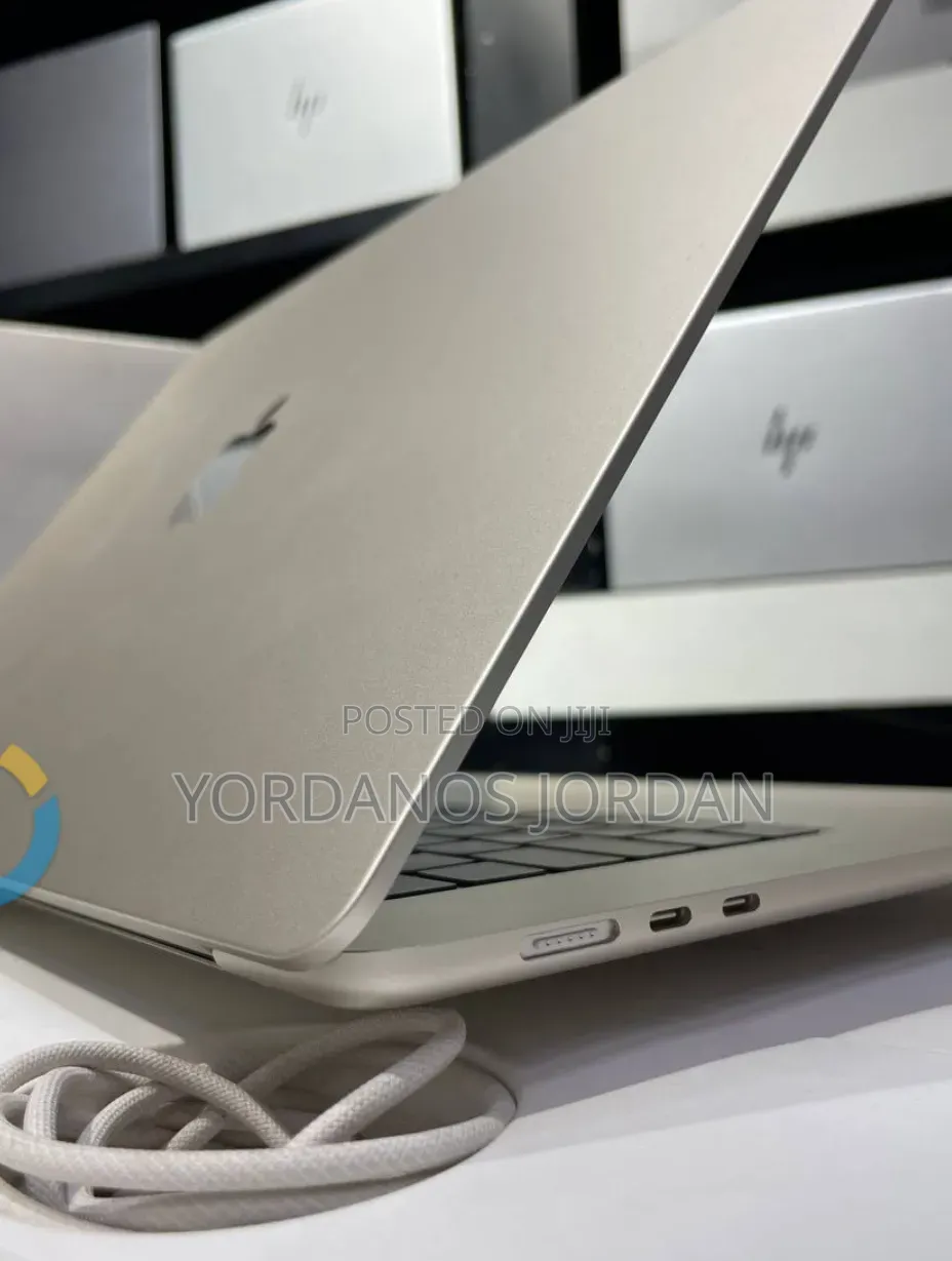 New Laptop Apple MacBook Air 2026 M5 16GB Apple M5 SSD 256GB