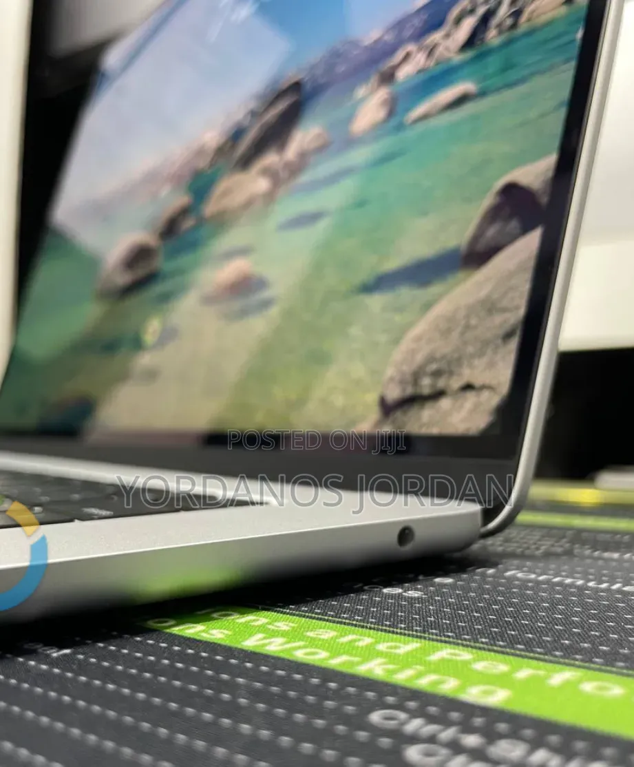 New Laptop Apple MacBook Air 2025 M4 15-inch 24GB Apple M4 SSD 512GB
