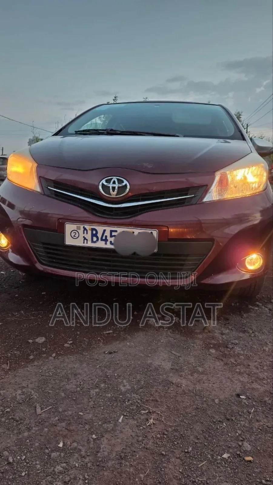 Toyota Yaris L Hatchback 5dr 2012 Burgundy
