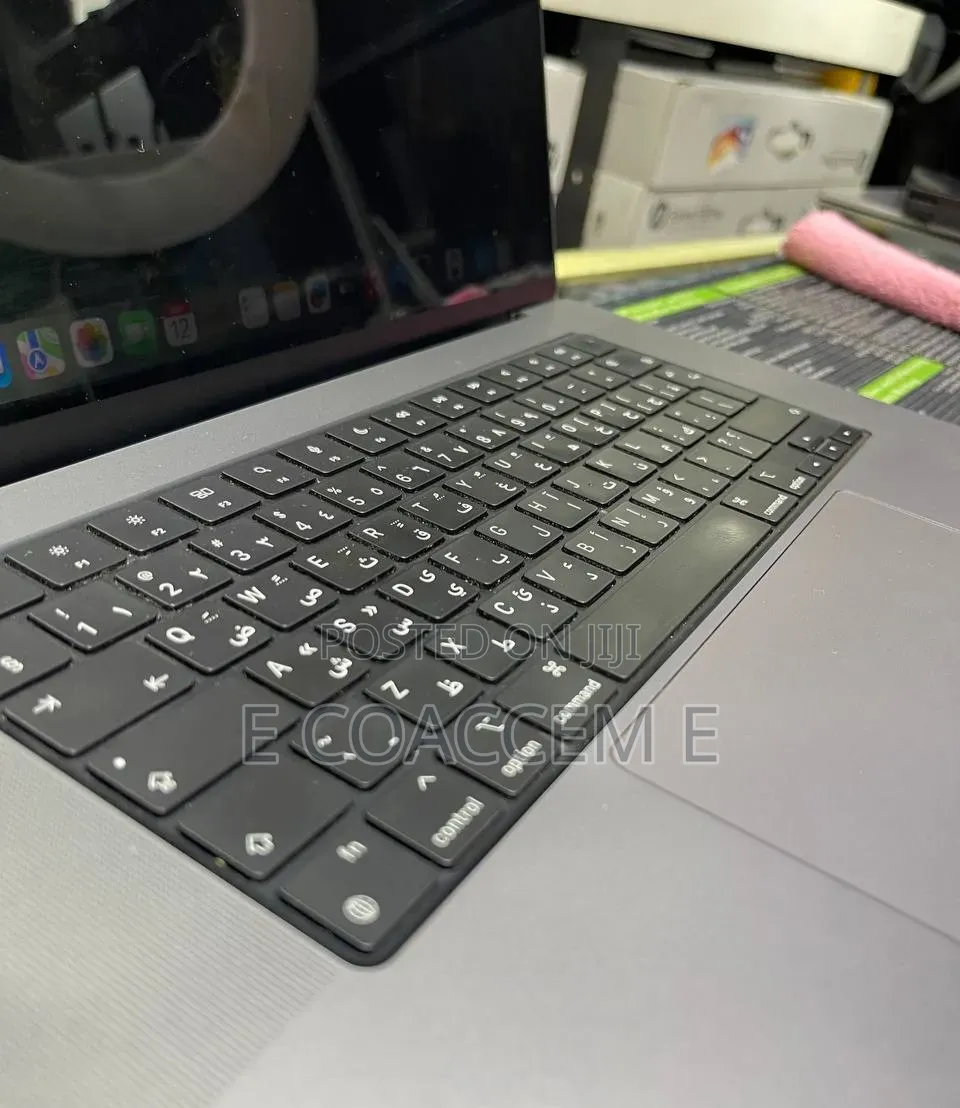 New Laptop Apple MacBook 16GB SSD 512GB
