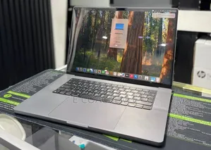 New Laptop Apple MacBook 16GB SSD 512GB