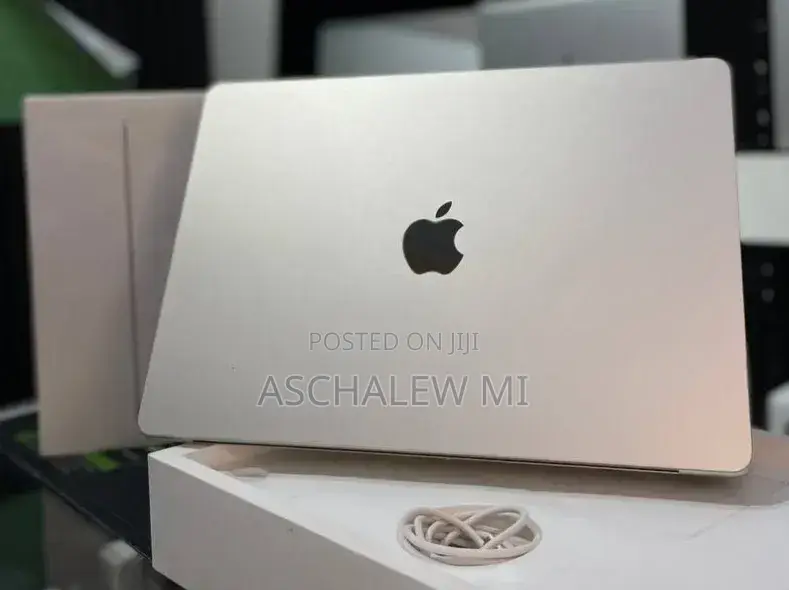 New Laptop Apple MacBook Air 2025 M4 15-inch 16GB Apple M4 SSD 256GB