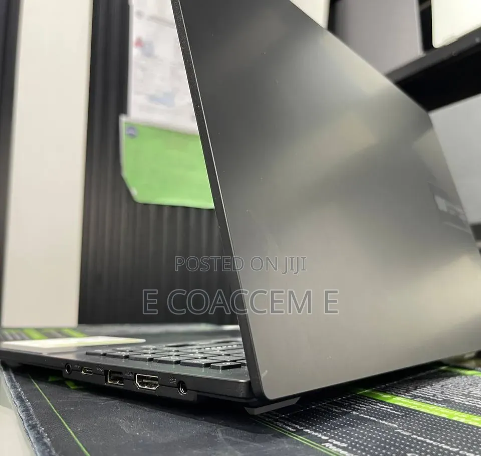 New Laptop Asus 16GB AMD Ryzen 5 SSD 512GB
