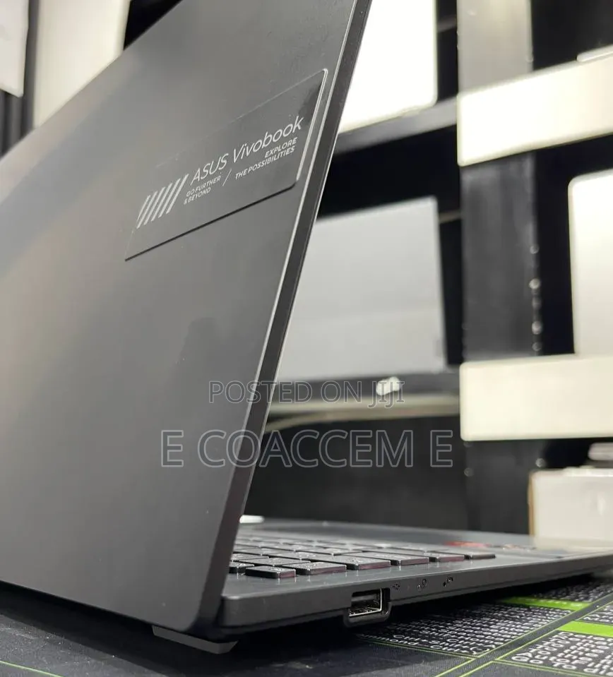 New Laptop Asus 16GB AMD Ryzen 5 SSD 512GB