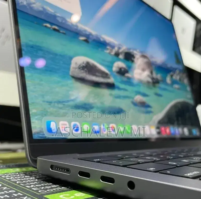 New Laptop Apple MacBook Pro 2023 M3 14-inch 8GB Apple M3 Pro SSD 512GB