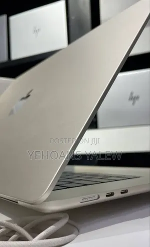 New Laptop Apple MacBook Air 2025 M4 15-inch 16GB Apple M4 SSD 256GB