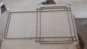 Packaging Machine With Cutters And Silk Screen