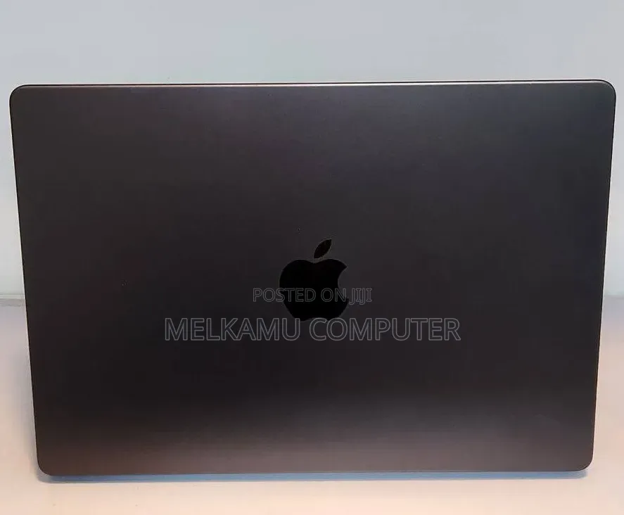 New Laptop Apple MacBook Pro 2025 M5 14-inch 16GB Apple M5 SSD 1T