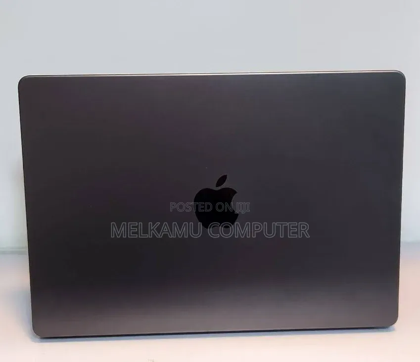 New Laptop Apple MacBook Pro 2025 M5 14-inch 16GB Apple M5 SSD 1T