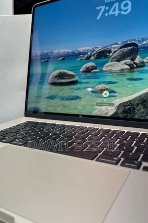 New Laptop Apple MacBook Air 2025 M4 15-inch 16GB Apple M4 SSD 256GB