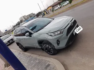 Toyota RAV4 2023 Green