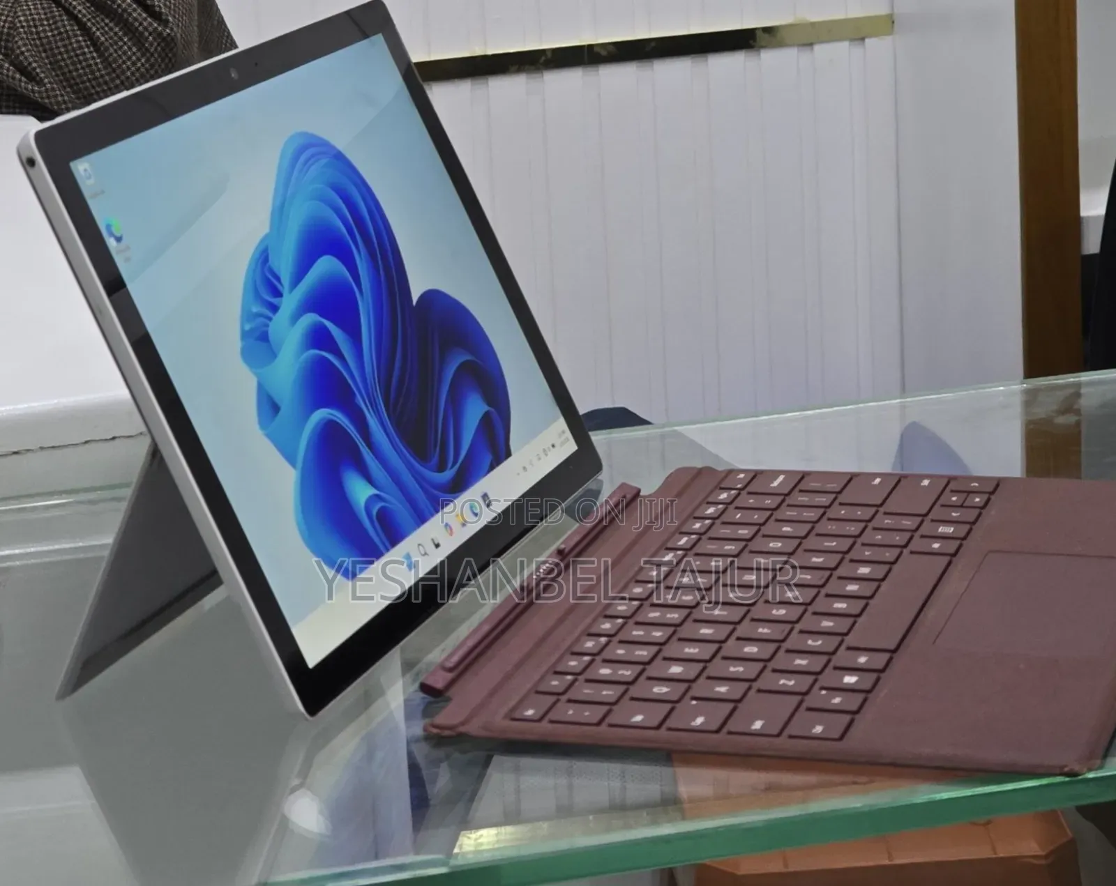 New Laptop Microsoft Surface Pro 6 8GB Intel Core i5 SSD 128GB