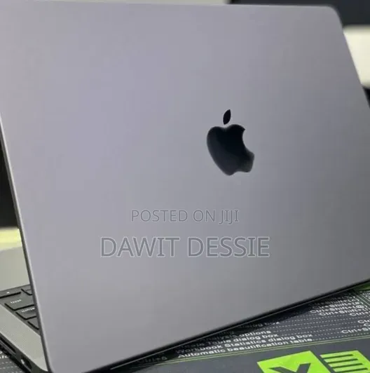 New Laptop Apple MacBook Pro 2023 M3 14-inch 8GB Apple M3 SSD 512GB