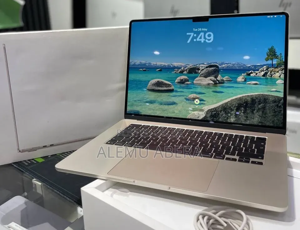 New Laptop Apple MacBook Air 2025 M4 15-inch 16GB Apple M4 SSD 256GB