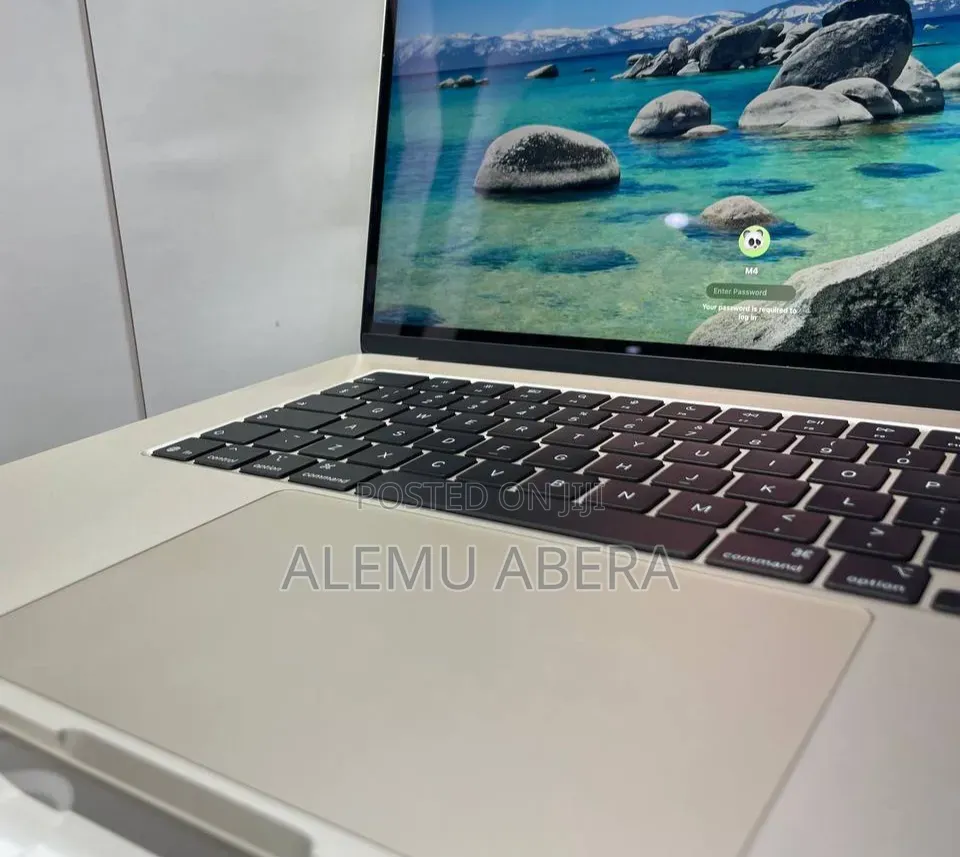 New Laptop Apple MacBook Air 2025 M4 15-inch 16GB Apple M4 SSD 256GB