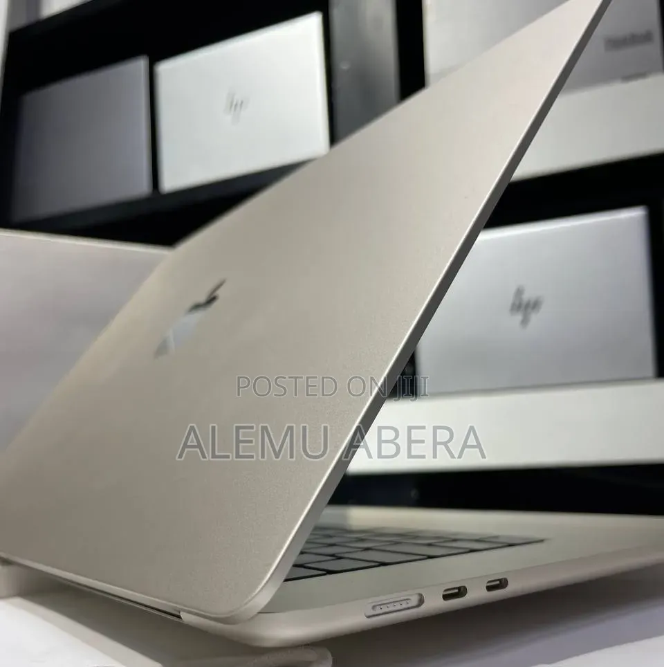 New Laptop Apple MacBook Air 2025 M4 15-inch 16GB Apple M4 SSD 256GB