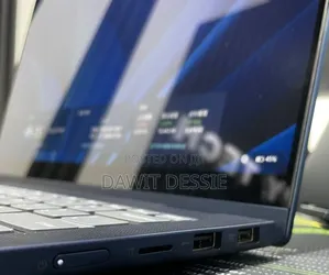 New Laptop Lenovo 16GB AMD Ryzen 7 SSD 1T