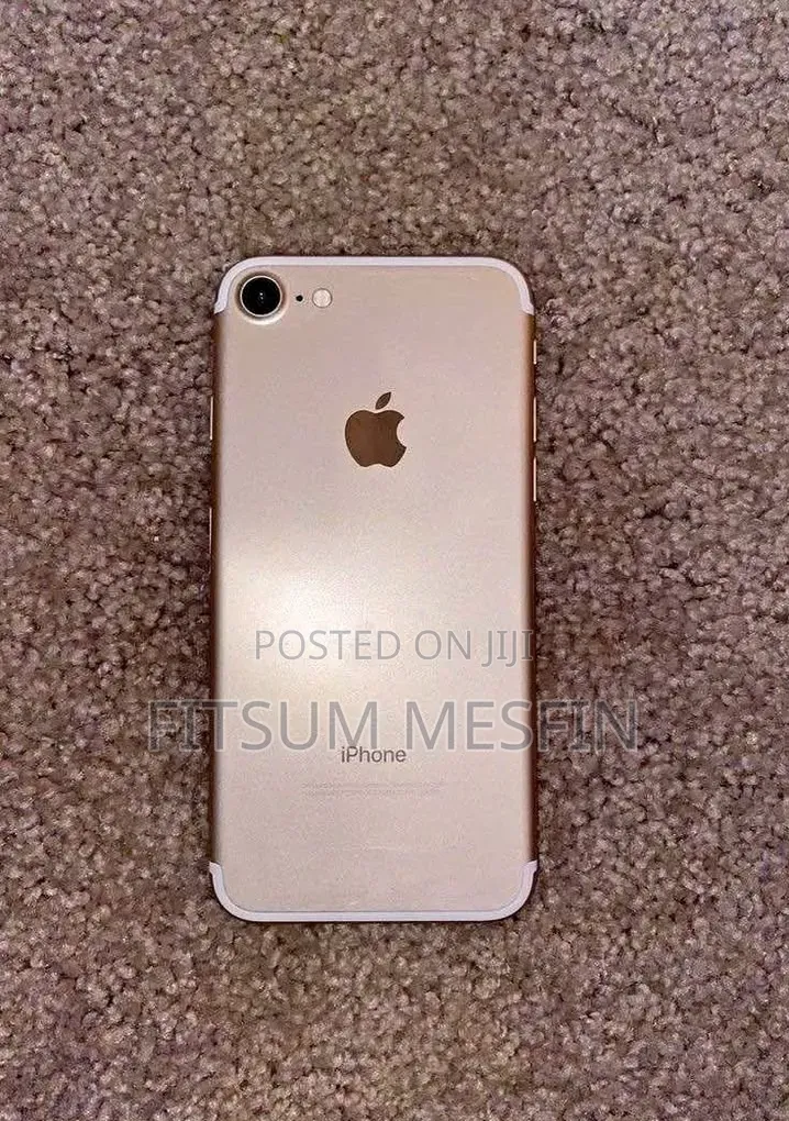 New Apple iPhone 7 32 GB Silver