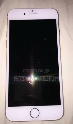 New Apple iPhone 7 32 GB Silver