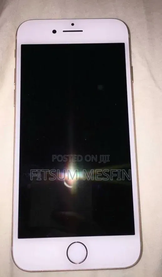 New Apple iPhone 7 32 GB Silver