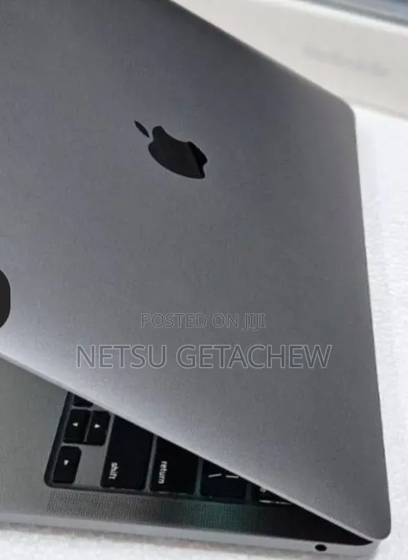New Laptop Apple MacBook Pro 2022 M2 8GB Apple M2 SSD 256GB
