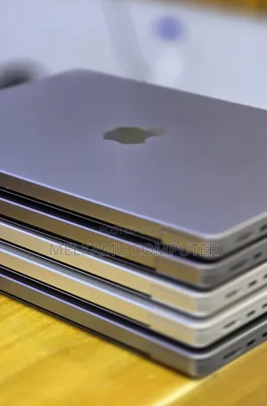 New Laptop Apple MacBook Pro M1 16GB Apple M1 Pro SSD 512GB