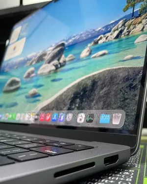New Laptop Apple MacBook Pro 8GB Apple M3 SSD 512GB