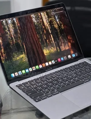 New Laptop Apple MacBook Air 2020 M1 8GB Apple M1 SSD 256GB