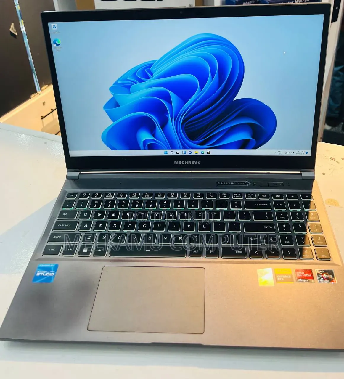 New Laptop Medion Akoya E7419 16GB AMD Ryzen 7 SSD 512GB