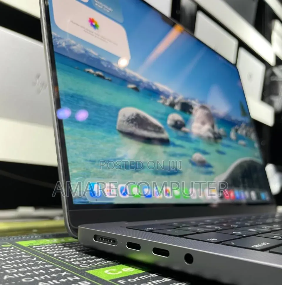 New Laptop Apple MacBook Pro 2023 M3 14-inch 8GB Apple M3 Pro SSD 512GB