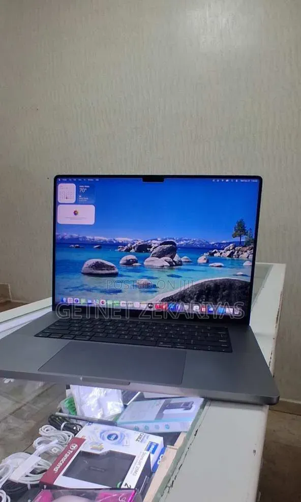 New Laptop Apple MacBook Pro M1 32GB Apple M1 Max SSD 1T