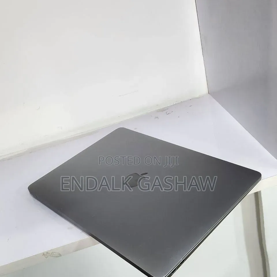 New Laptop Apple MacBook Air 2020 M1 8GB Apple M1 SSD 256GB