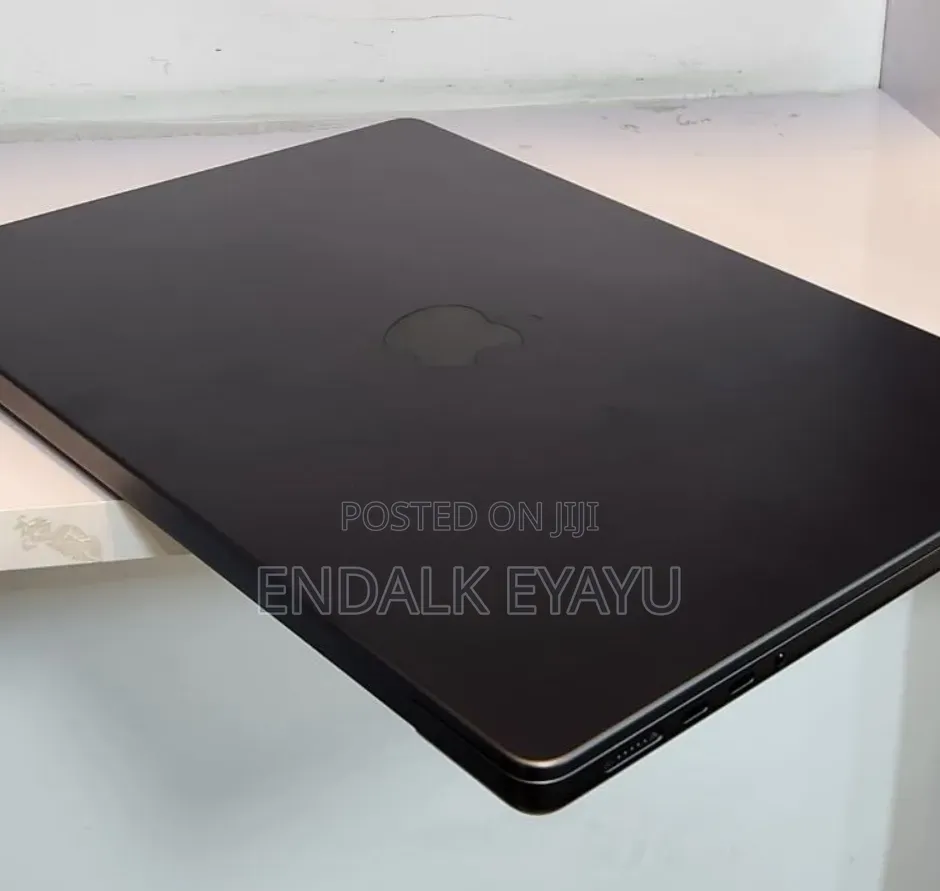 New Laptop Apple MacBook Pro 2025 M5 14-inch 16GB Apple M5 Pro SSD 1T