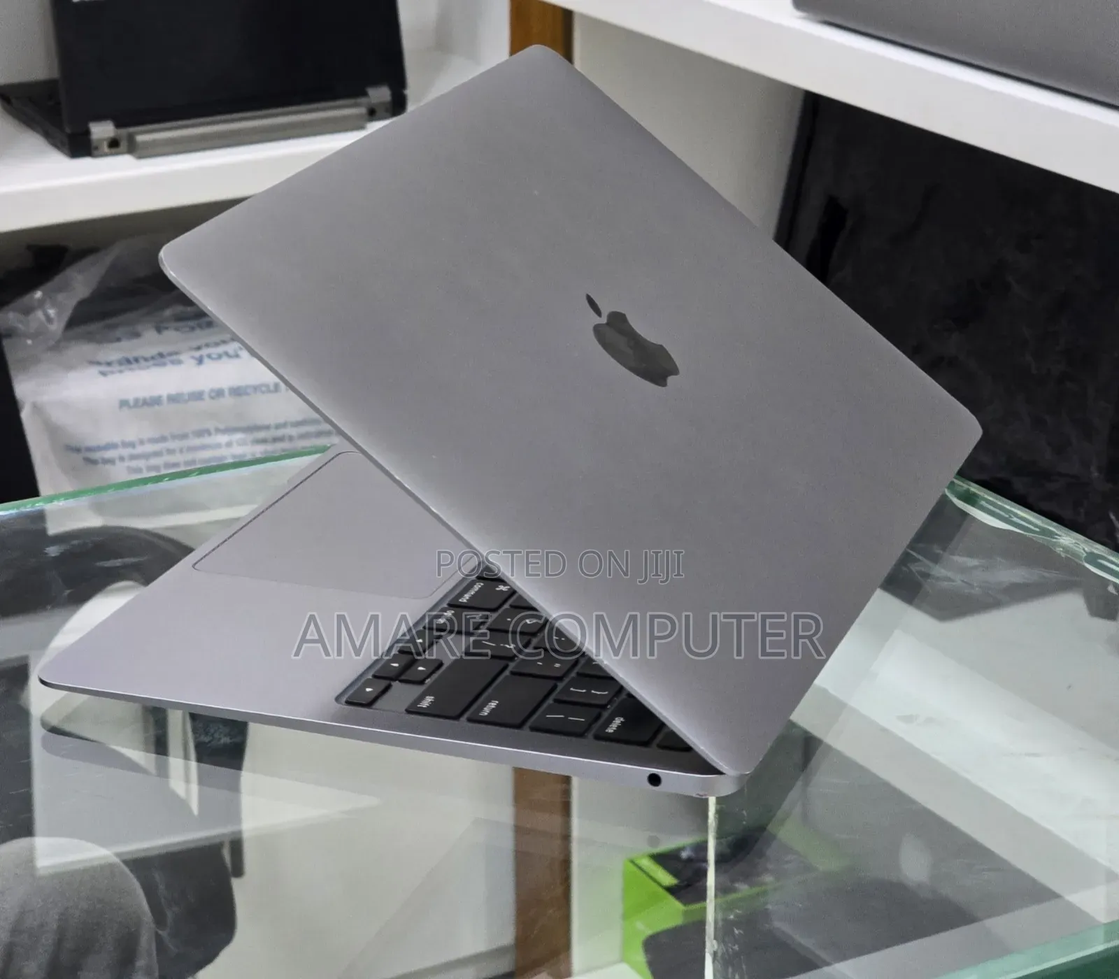 New Laptop Apple MacBook Air 2020 M1 8GB Apple M1 SSD 256GB