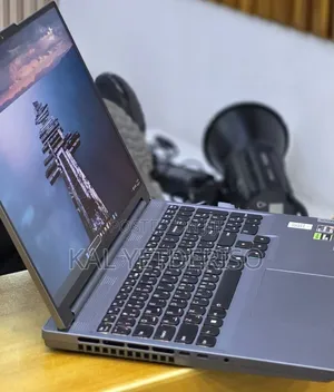 New Laptop Lenovo Legion 5 16GB AMD Ryzen 7 SSD 1T