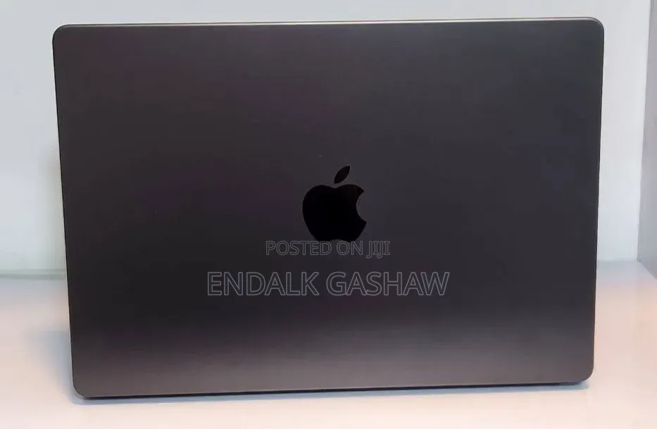 New Laptop Apple MacBook Pro 2025 M5 14-inch 16GB Apple M5 SSD 1T
