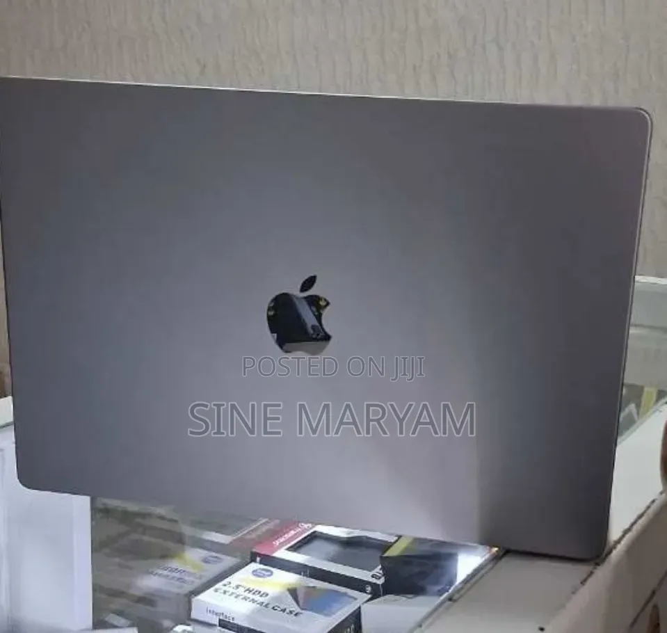 New Laptop Apple MacBook Pro M1 32GB Apple M1 Max SSD 1T