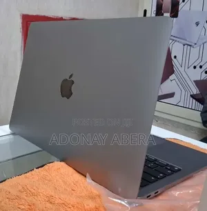 New Laptop Apple MacBook 16GB SSD 256GB
